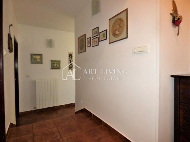 Umag-surroundings, beautiful house with sea view, 3rd row from the beach