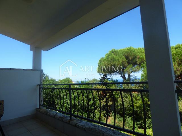 Umag-surroundings, beautiful house with sea view, 3rd row from the beach