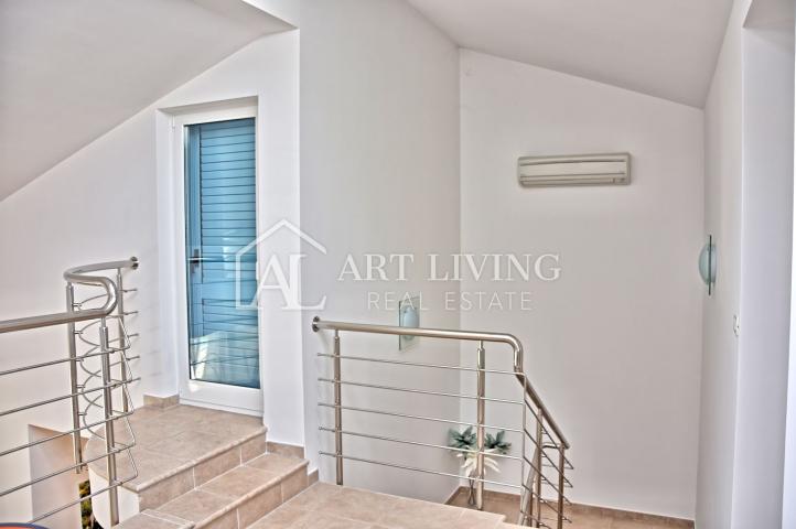 Umag-surroundings, luxury villa 1st row from the sea with pool