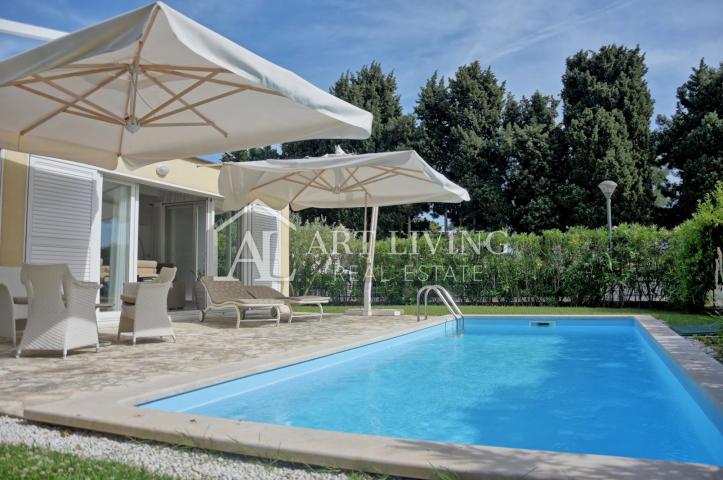 Umag-surroundings, luxury villa 1st row from the sea with pool