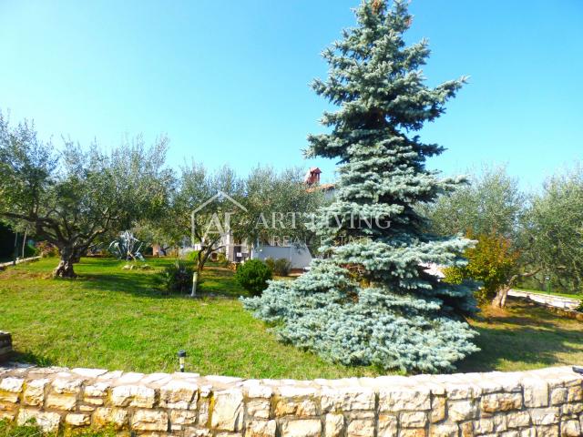 Umag-surroundings, High-rise house with a spacious garden of 2,150 m2