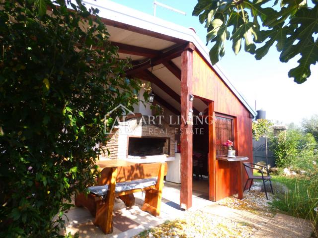 Umag-surroundings, High-rise house with a spacious garden of 2,150 m2