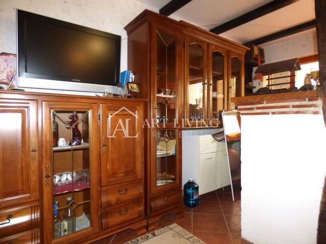 Umag-surroundings, High-rise house with a spacious garden of 2,150 m2