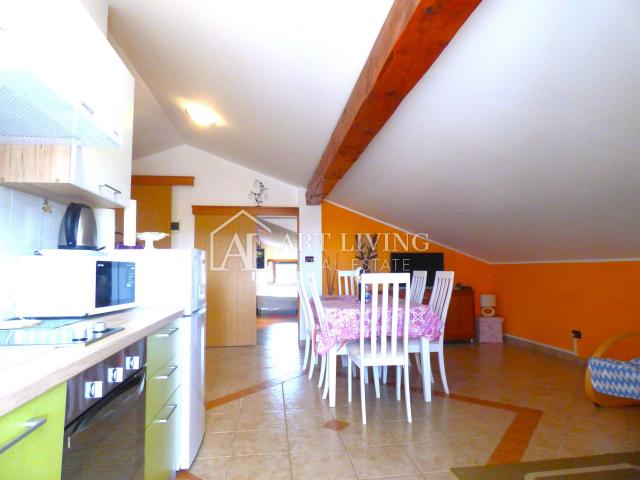 Umag-surroundings, High-rise house with a spacious garden of 2,150 m2