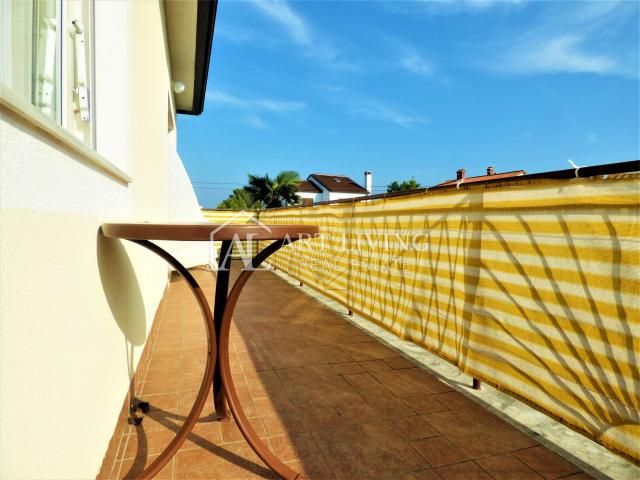 Umag, Apartment 151 m2 on the 1st floor of a house 500 m from the sea