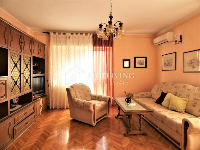 Umag, Apartment 151 m2 on the 1st floor of a house 500 m from the sea