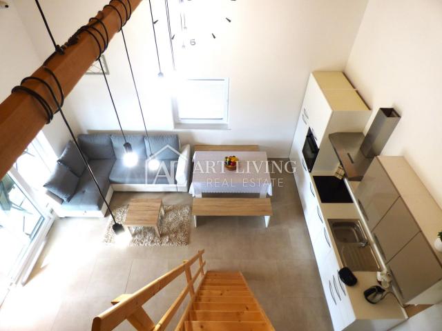 Umag-surroundings, independent high-rise apartment with a beautiful interior