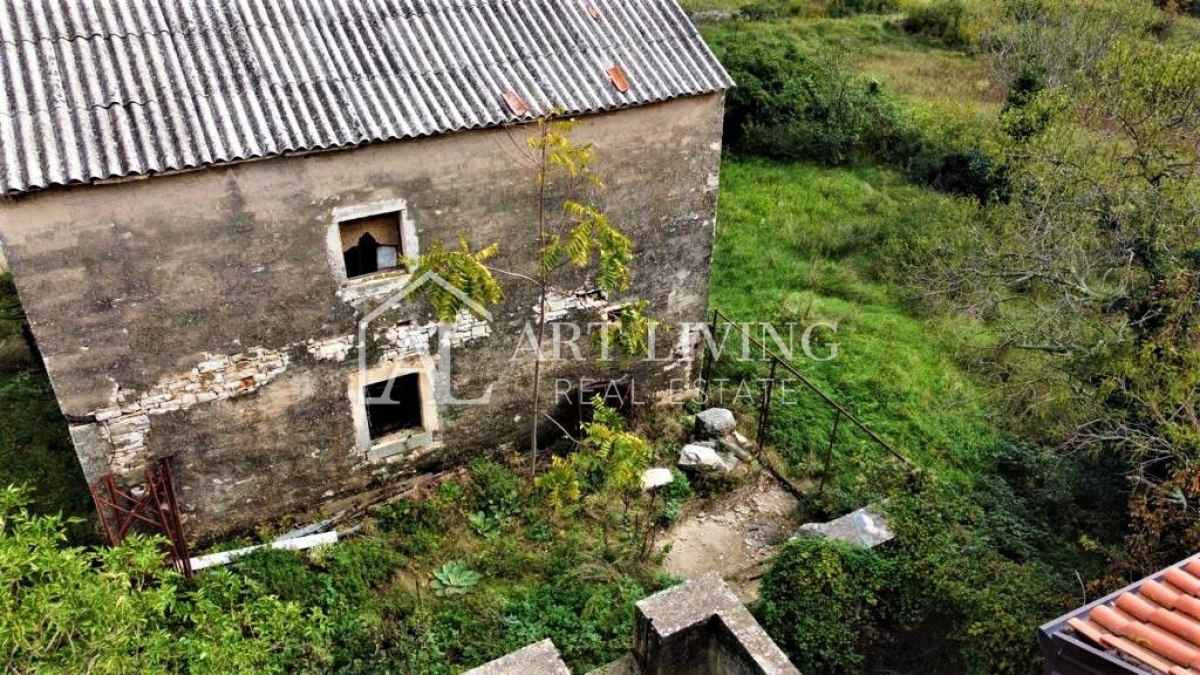 Grožnjan-Umgebung, autochthones istrisches Landgut in wunderschöner Lage