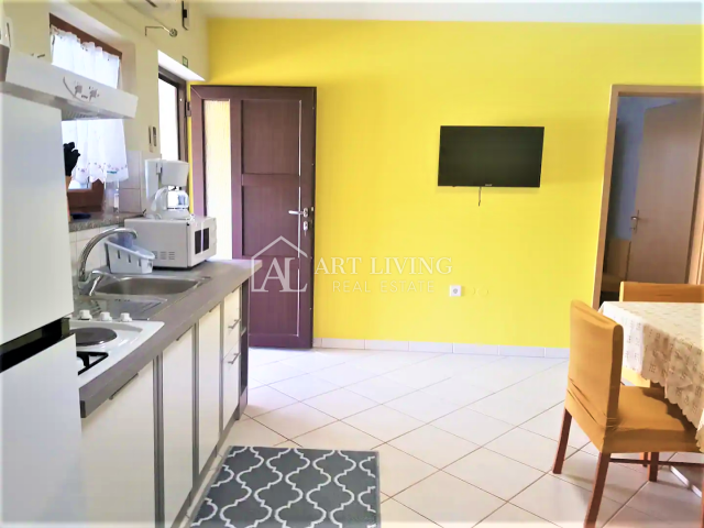 Umag-surroundings, spacious detached house with swimming pool