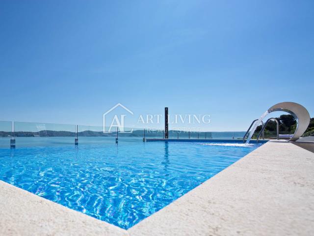 Umag-surroundings, luxury villa with pool and private beach