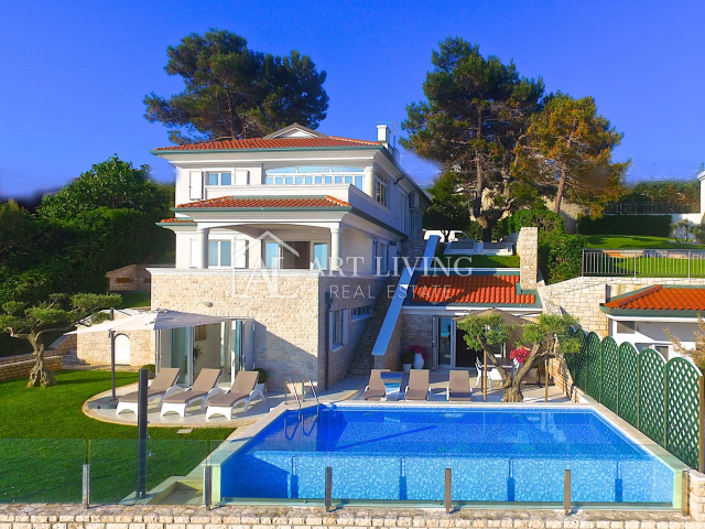 Umag-surroundings, luxury villa with pool and private beach