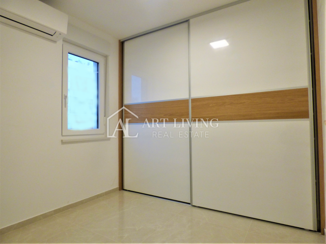 Poreč-surroundings, attractive two-room apartment on the 1st floor