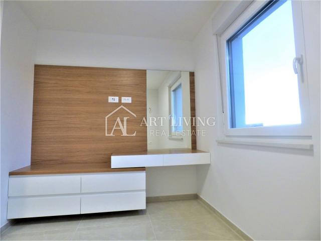 Poreč-surroundings, attractive two-room apartment on the 1st floor