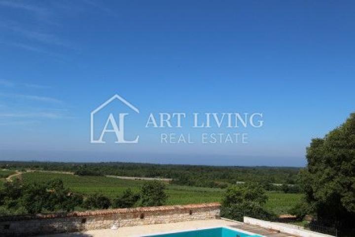 Poreć-surroundings, a beautiful estate with two autochthonous Istrian villas with a swimming pool on