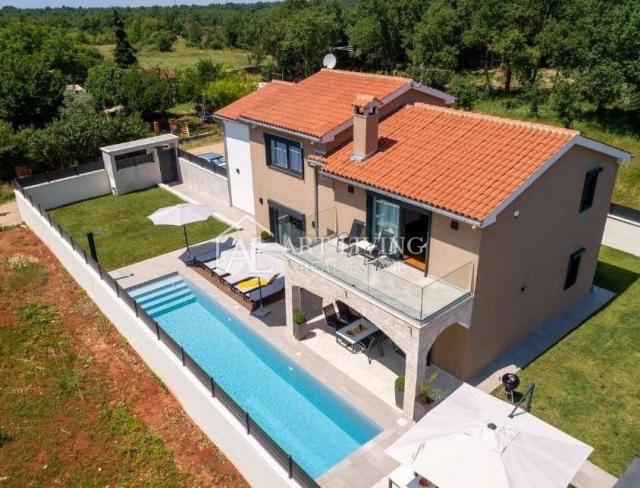 Poreč-surroundings, Modern villa with pool 6 km from the sea