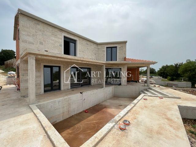 Poreč - surroundings, attractive villa with a panoramic view of the landscape and the sea