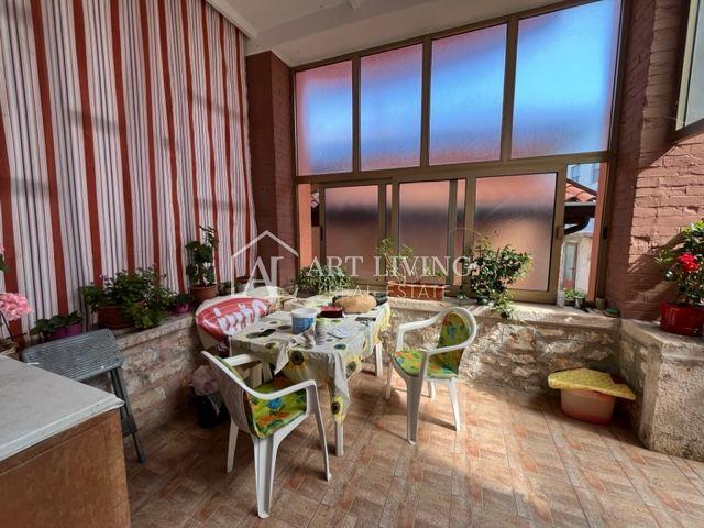 Umag, attractive apartment on the ground floor with a garden 100 meters from the sea