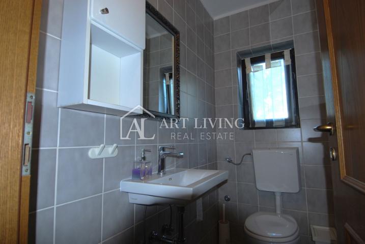 Umag, surroundings - charming house full of potential 150 meters from the sea