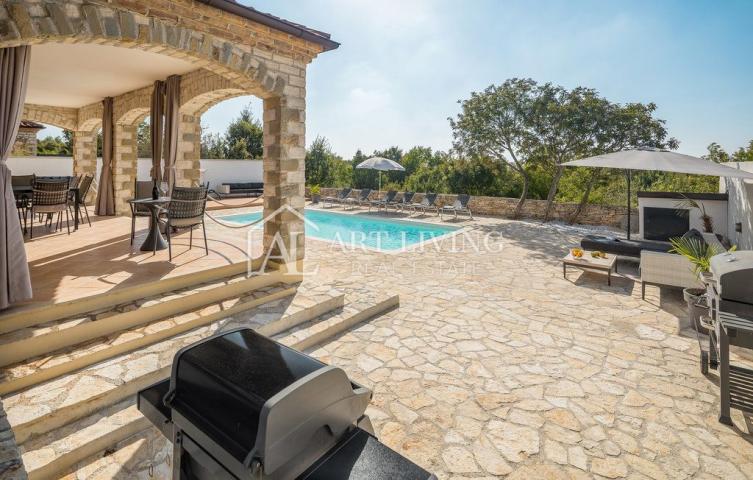 Vodnjan-surroundings, Stone villa with swimming pool in the heart of Istria