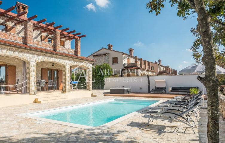 Vodnjan-surroundings, Stone villa with swimming pool in the heart of Istria