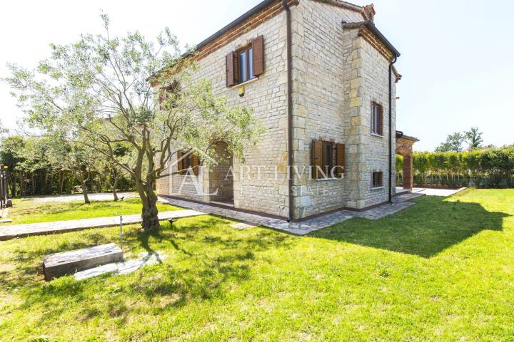 Istria, Vodnjan - surroundings, Stone villa with swimming pool in the heart of Istria