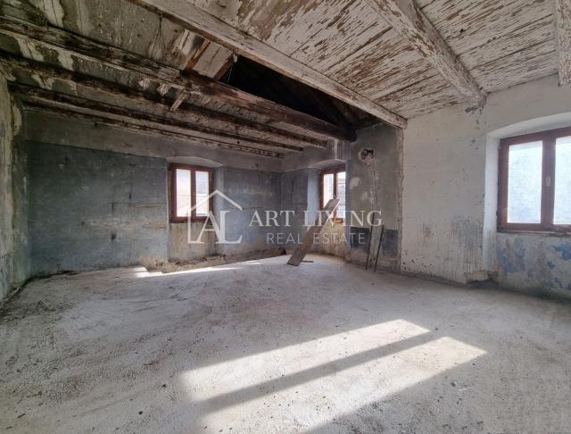 Istria, Novigrad, surroundings - autochthonous Istrian stone house for renovation