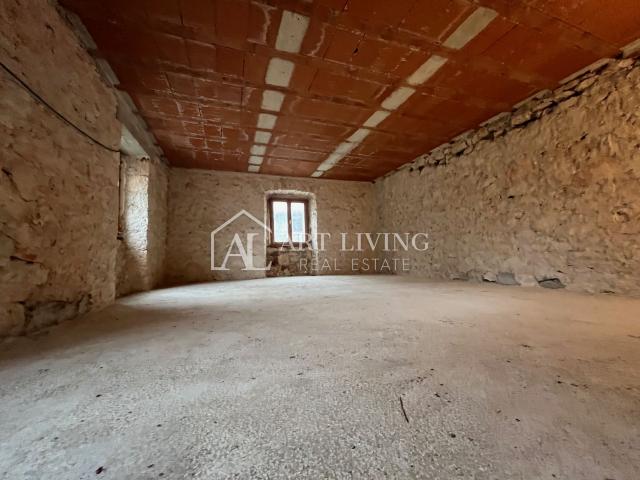 Istria, Novigrad, surroundings - autochthonous Istrian stone house for renovation