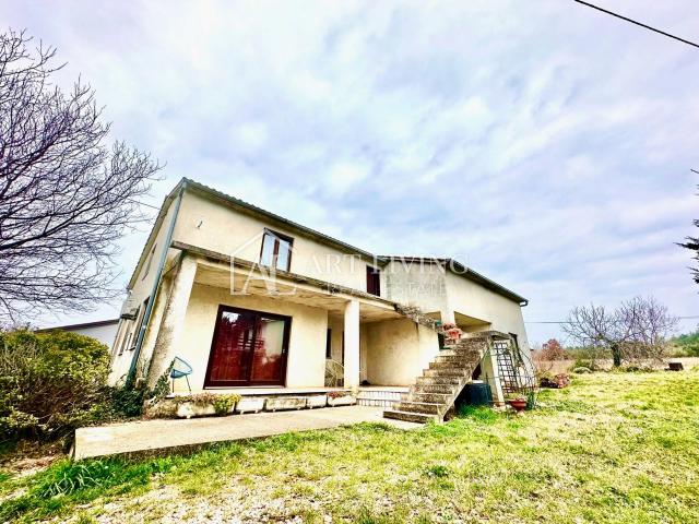 Istria, Umag, surroundings - detached house full of potential in the surroundings of Umag