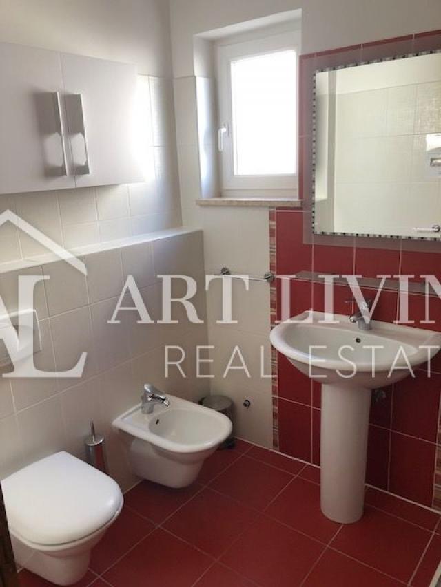 ISTRIA, PULA, surroundings - modern apartment on the first floor near the sea (150m)