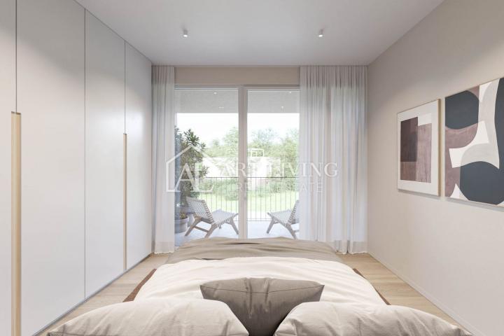 ISTRIA, NOVIGRAD - SURROUNDINGS - Luxurious three-bedroom apartment in a TOP location, only 300 m fr