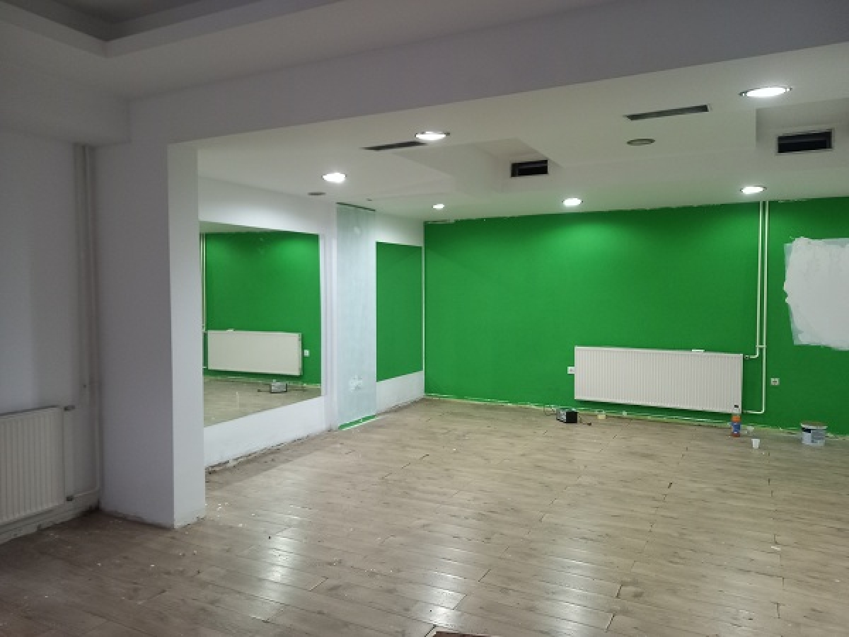 VOZDOVAC LEKINO BRDO 180m2 , 1300e