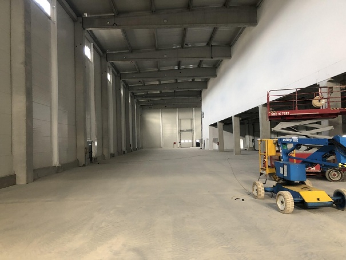 NOVI BEOGRAD AUTOPUT ZA ZAGREB 4600m2 , 1ha , 1000e