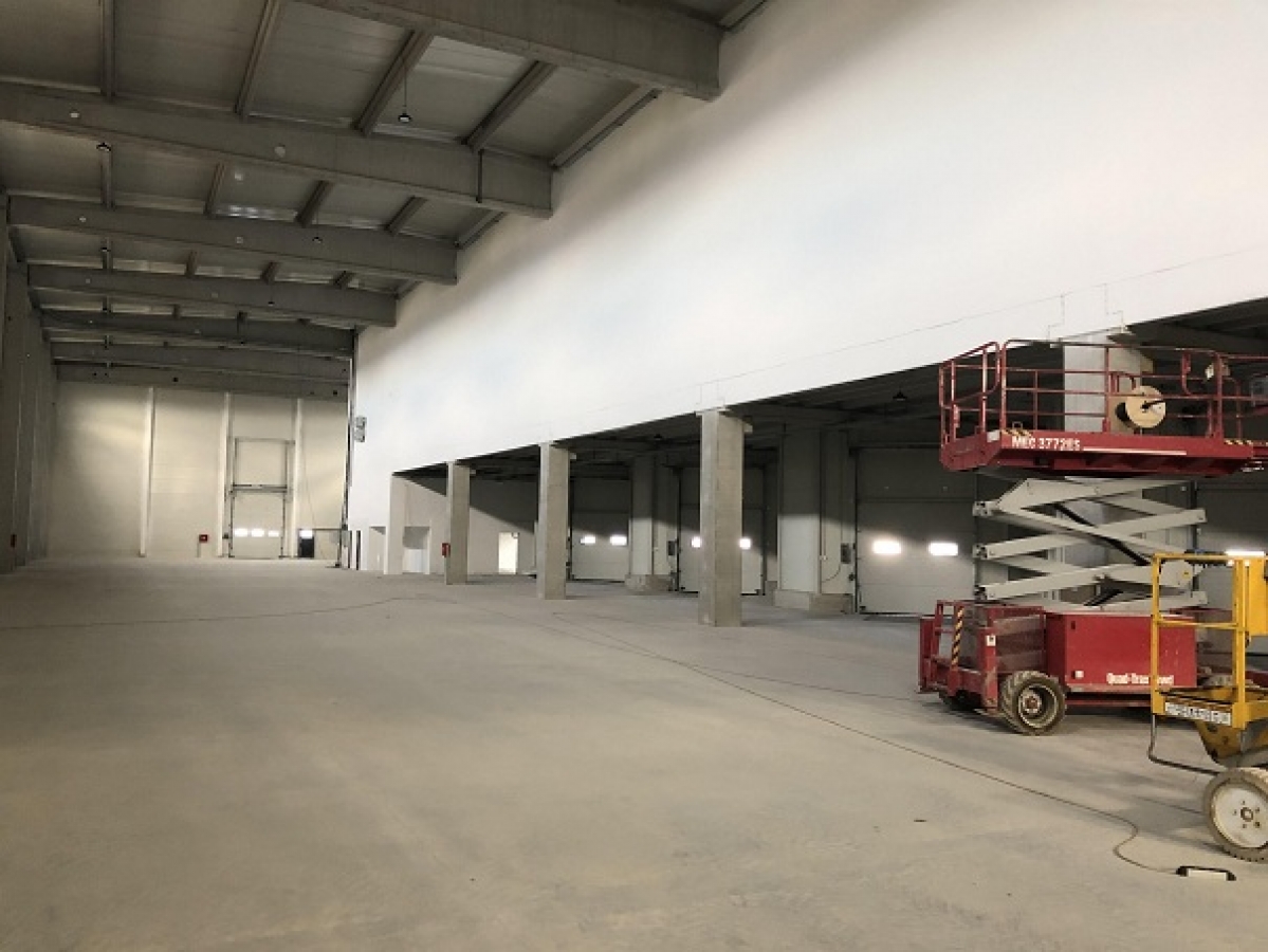 NOVI BEOGRAD AUTOPUT ZA ZAGREB 4600m2 , 1ha , 1000e