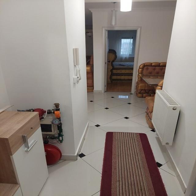 ZEMUN ALTINA 78m2 , 600e