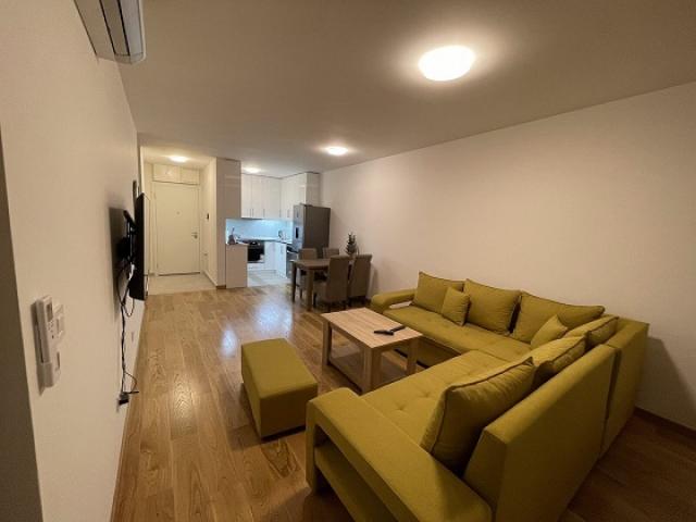 NOVI BEOGRAD BLOK 65 74m2 , 1400e