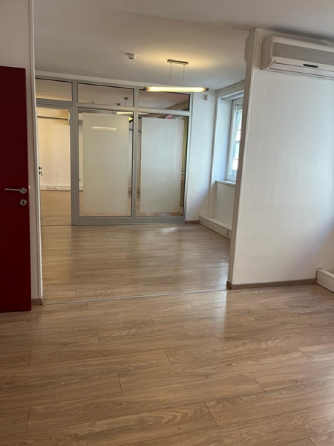 STARI GRAD CENTAR 440m2 , 7000e