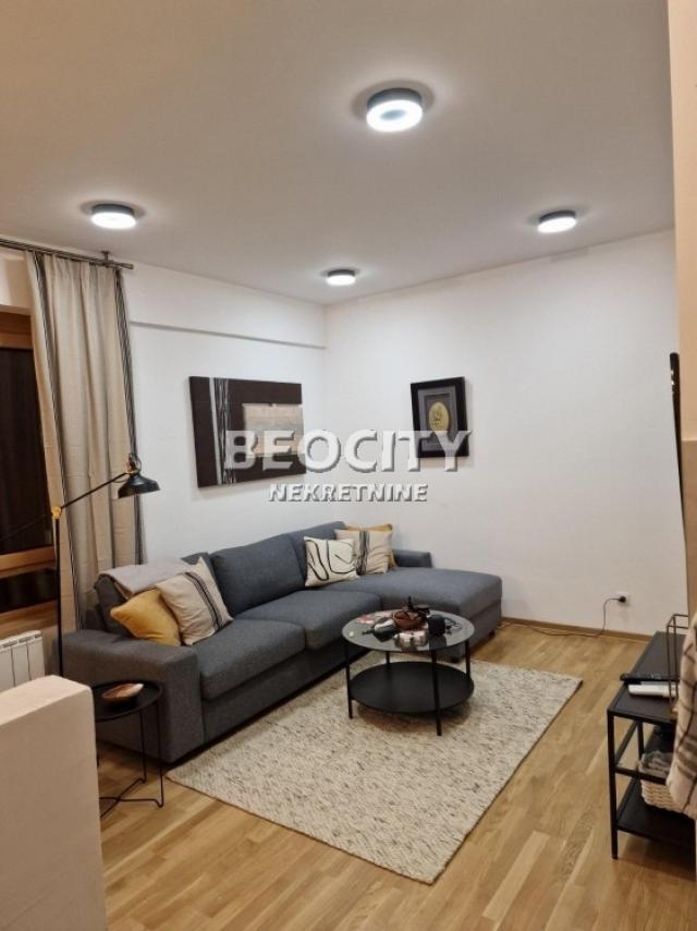 Novi Beograd, Blok 45, (TC Enjub)  -Jurija Gagarina, 2. 0, 55m2, 900EUR GARAŽNO MESTO 