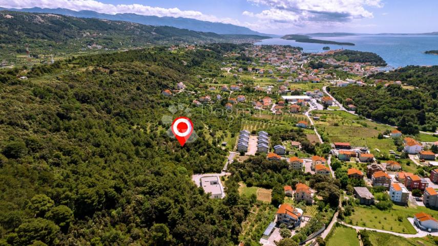 Samo kod nas! Atraktivno građevinsko zemljište 3150m2 u Palitu na Rabu