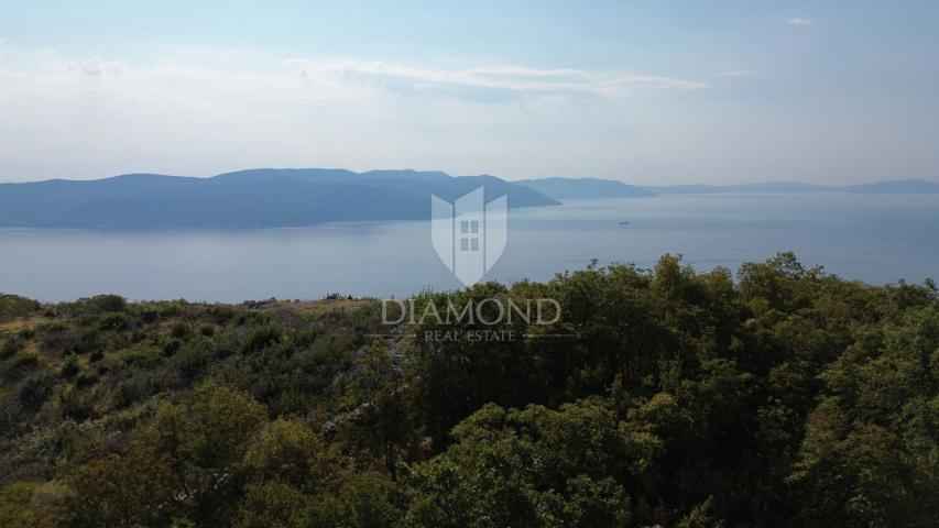 Brseč, building plot with a beautiful view of the sea