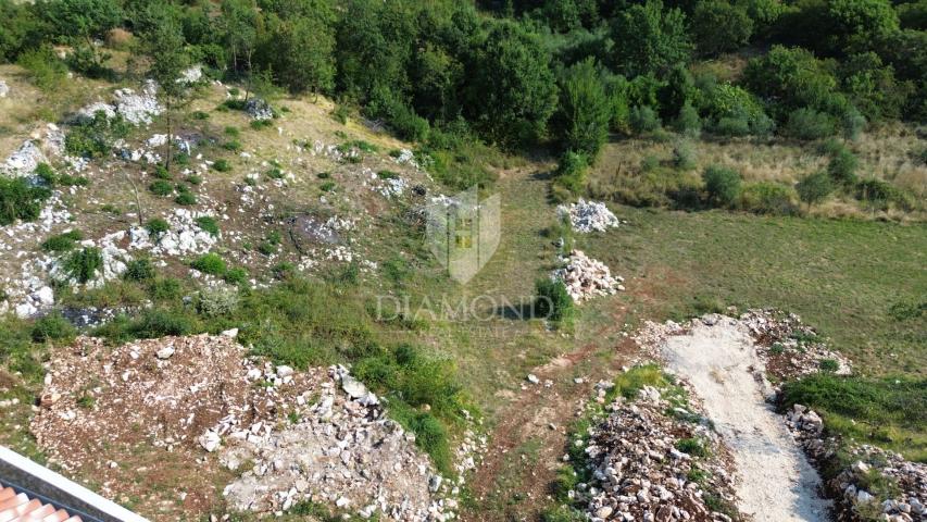 Brseč, building plot with a beautiful view of the sea