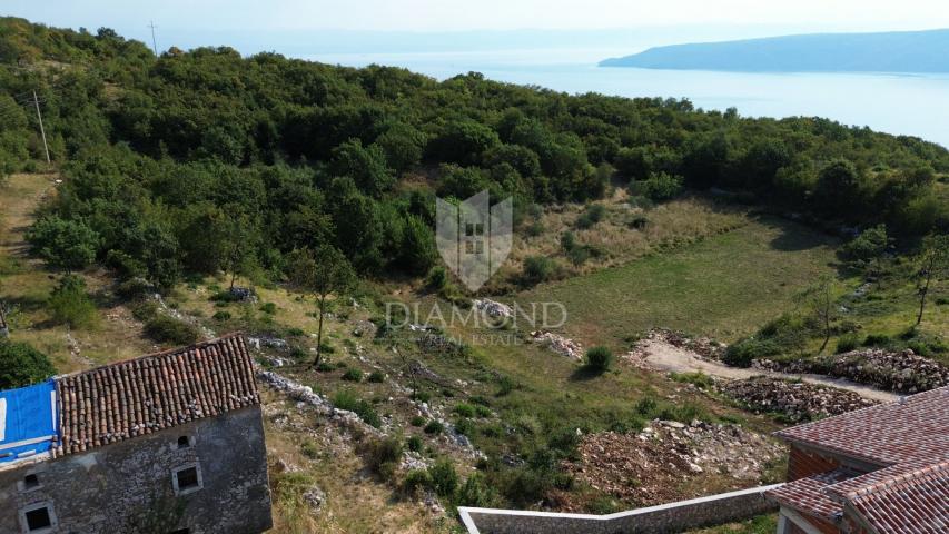 Brseč, Baugrundstück mit wunderschönem Blick auf das Meer