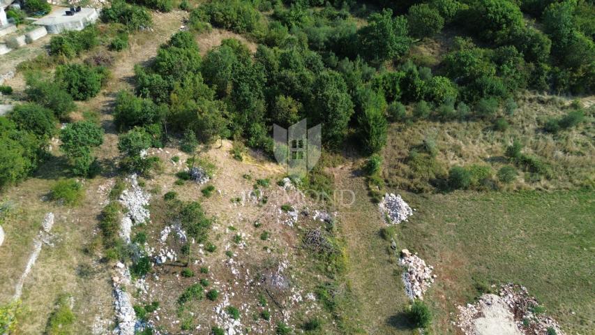 Brseč, building plot with a beautiful view of the sea