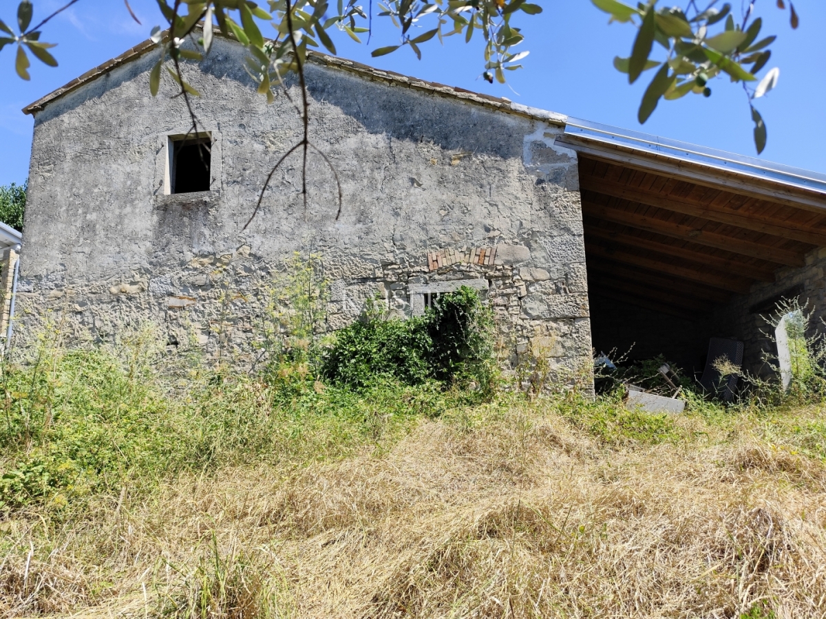 Istra, Buzet- Imanje u centralnoj Istri