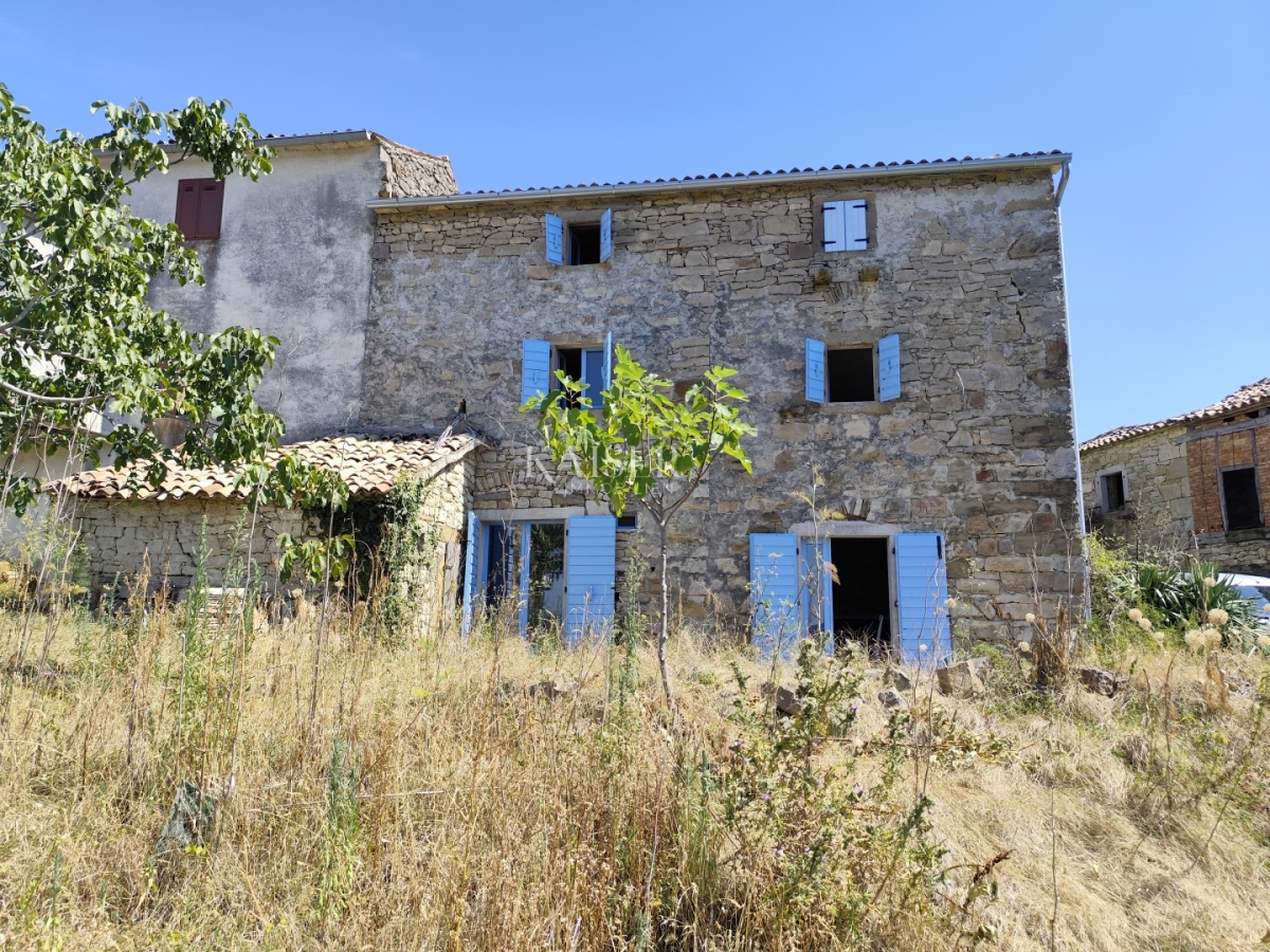 Istra, Buzet- Imanje u centralnoj Istri