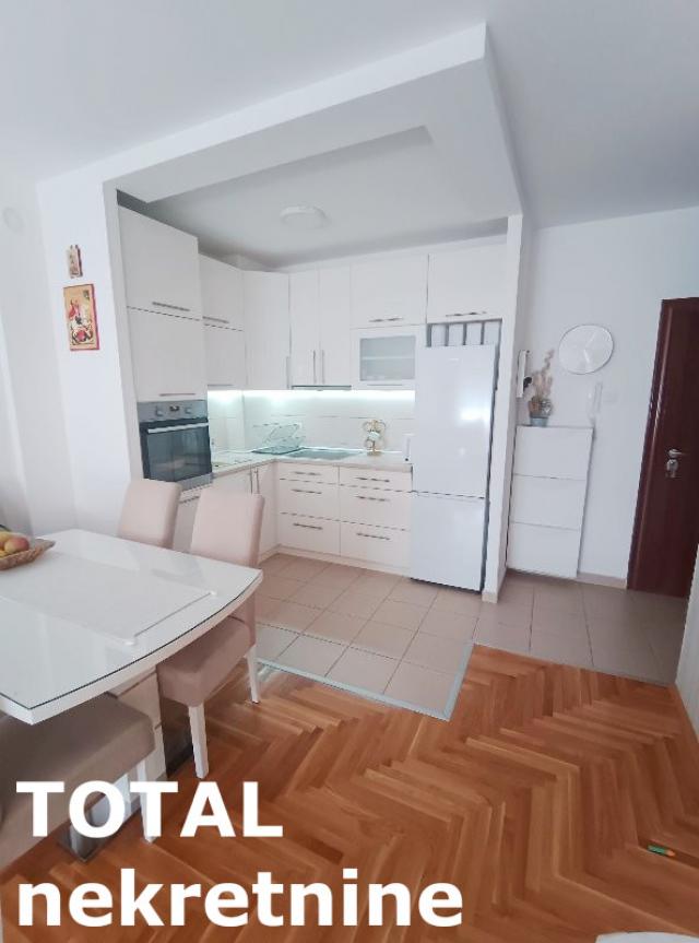 2. 5 Dvoiposoban stan NOVI SAD, 154500€