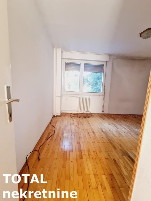 3. 5 Troiposoban stan NOVI SAD, 216300€