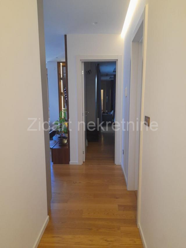 Zvezdara, Lux stan 90m2+ 22m2 terasa kod Kluza