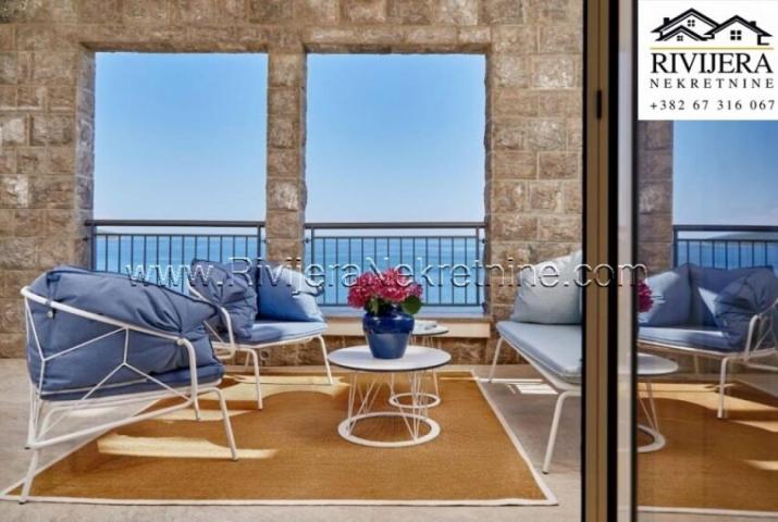 Luxury one bedroom apartment on the top floor in the building IRIS-8 Marina 