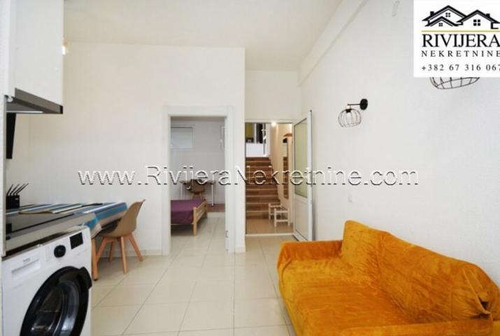 Apartments in the basement, center of Budva