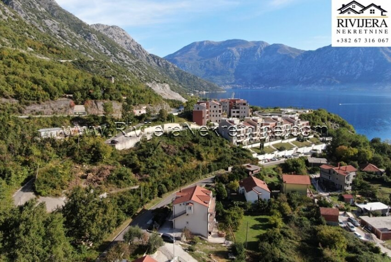 Urbanizovano zemljisite sa projektom za Vilu Morinj Kotor